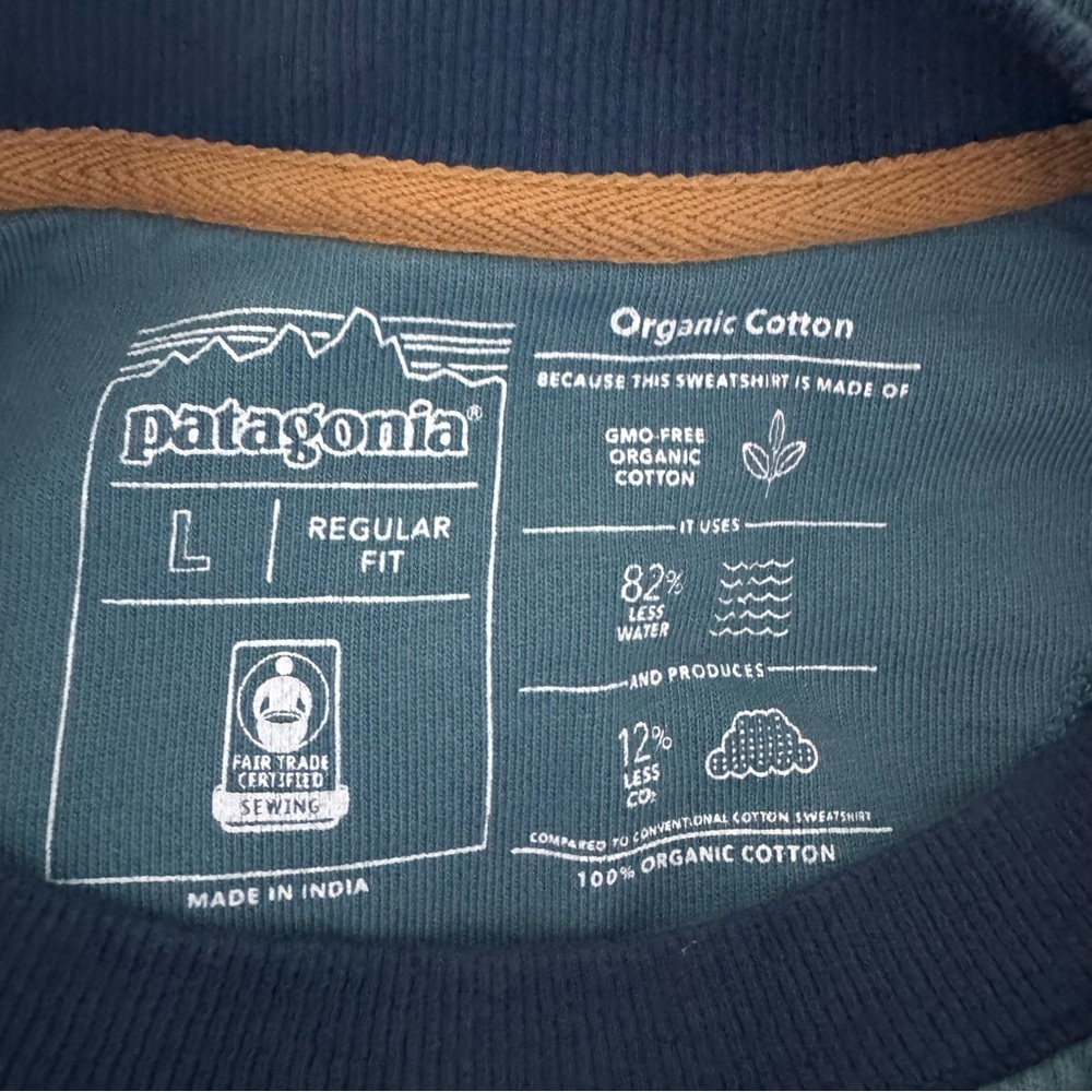 Patagonia P-6 Logo Organic Crew Sweatshirt Color: ABB - Blue and Teal Sweatshirt - Picture 10 of 10